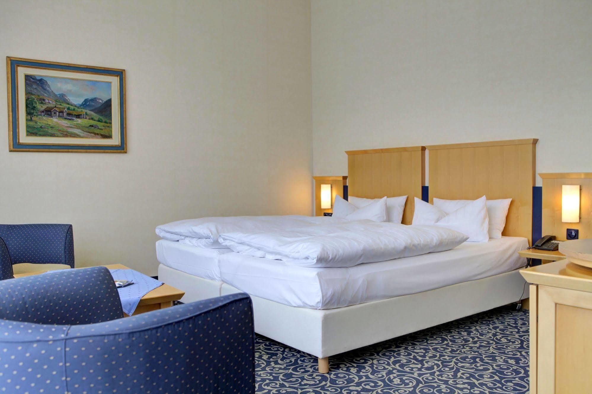 Hotel Asgard Zinnowitz Buitenkant foto